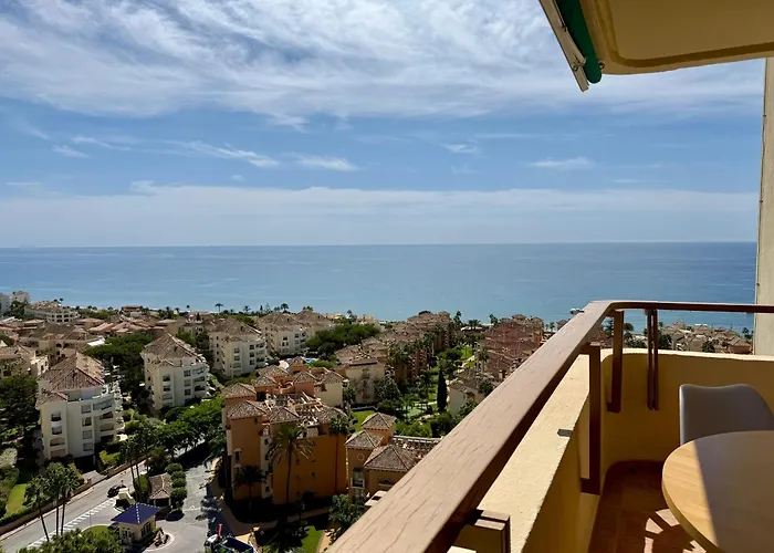 Sky 180 Mediterranean Sea View Terrace - Eaw Homes شقة